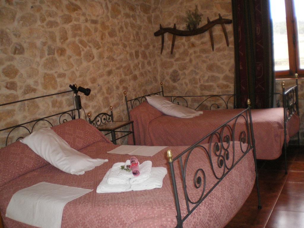 Masia Del Aragones Peñarroya de Tastavins الغرفة الصورة